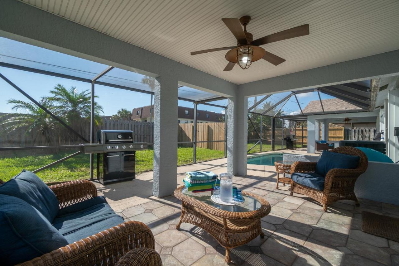 Oceanview Haven - 2Br Beach Townhome With Patio, Shared Heated Pool Steps From Paradise Beach Park! Melbourne Exterior photo