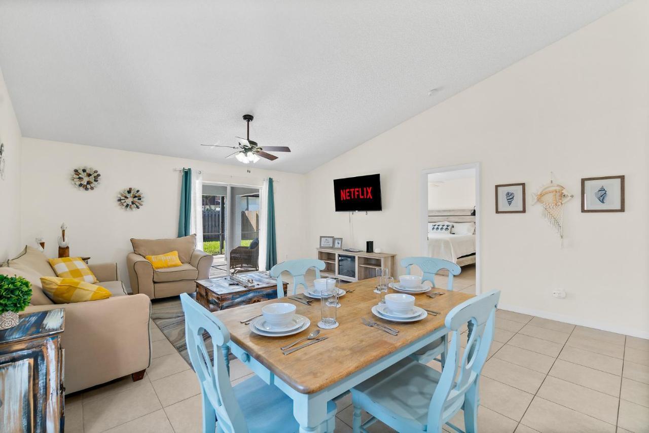 Oceanview Haven - 2Br Beach Townhome With Patio, Shared Heated Pool Steps From Paradise Beach Park! Melbourne Exterior photo